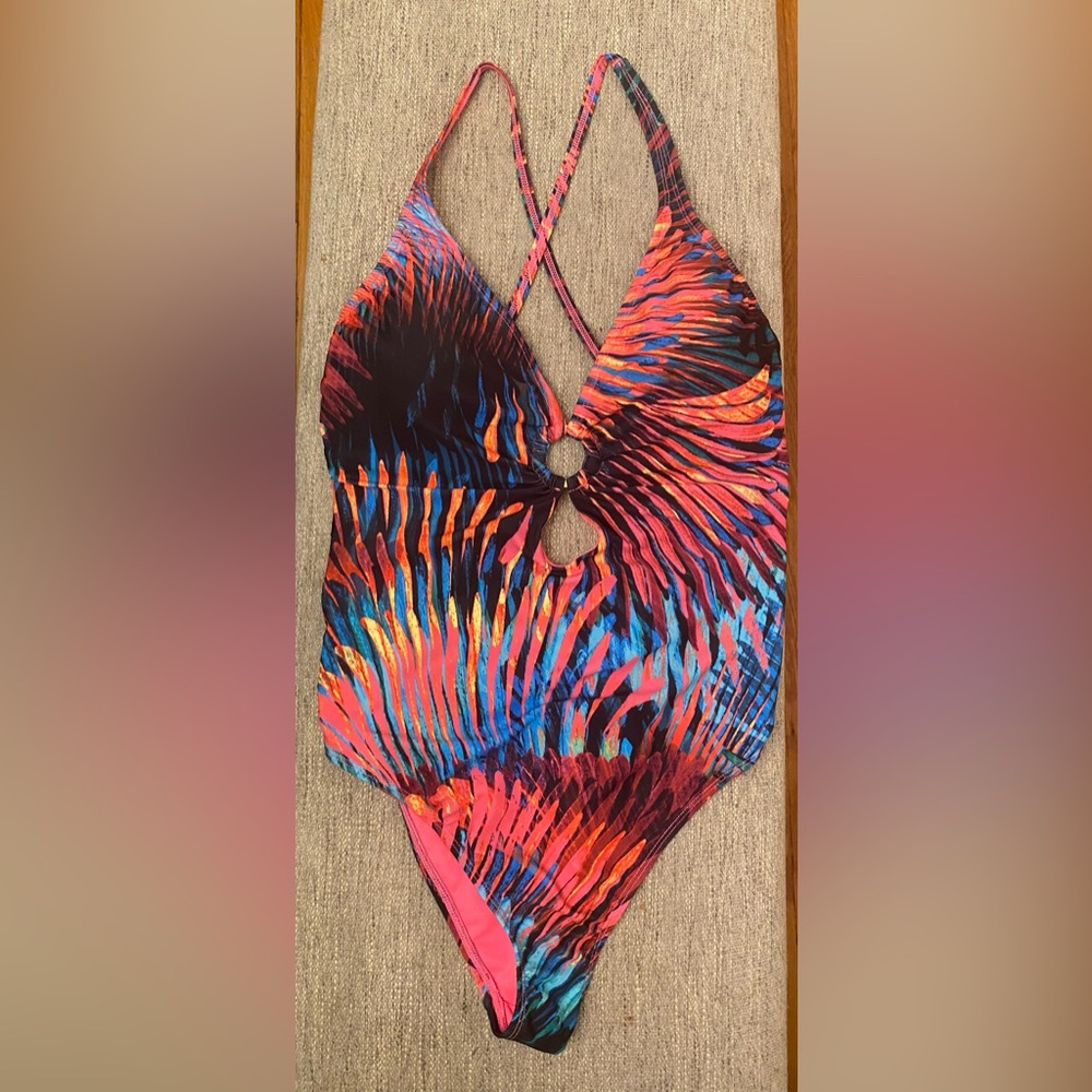 NWT Bleu Rod Beattie Over the Shoulder X-Back One Piece Swimsuit Size 12